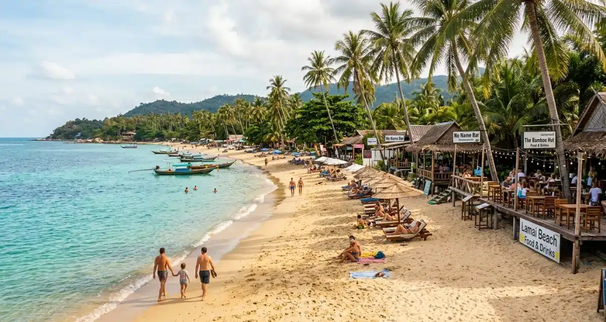 Lamai Beach auf Koh Samui mit Palmen und ruhiger Strandatmosphäre